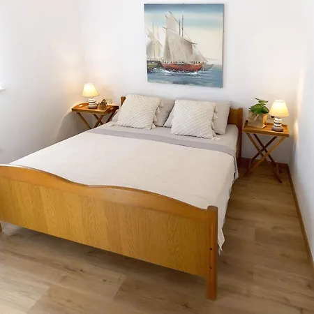 Charming Sea View House Pool Rogoznica *