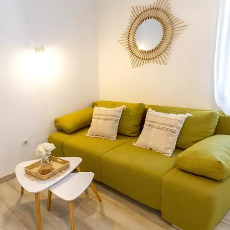 Charming Sea View House Pool Rogoznica Апартаменты
